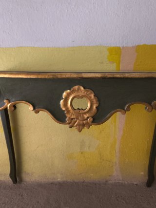 Mesa y silla antigua S. XVIII