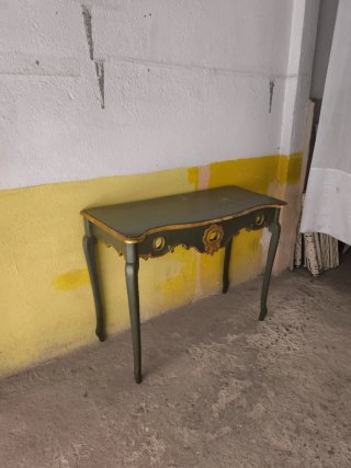 Mesa y silla antigua S. XVIII