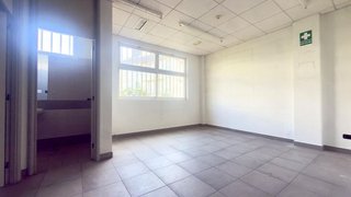 Local comercial en venta en Universidad en Ourense