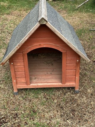 Caseta para perro de madera
