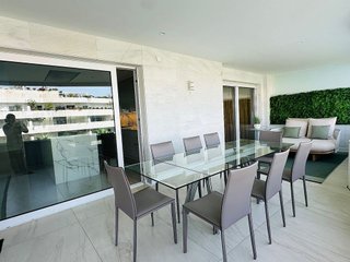 Piso en alquiler en Puerto Banús en Marbella