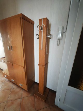 Appendiabiti in legno e metallo