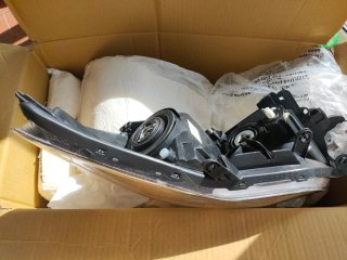 Faro Delantero Derecho Toyota Auris halógeno