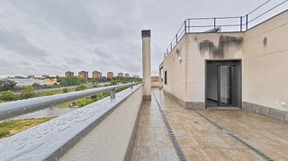 Piso en venta en San Fermín en Madrid