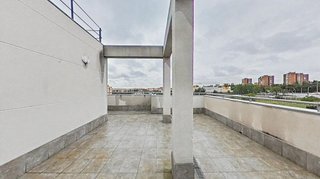 Piso en venta en San Fermín en Madrid