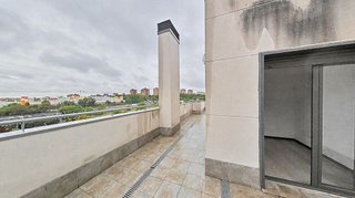 Piso en venta en San Fermín en Madrid