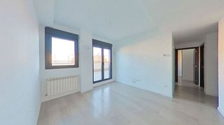 Piso en venta en San Fermín en Madrid