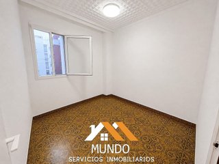Piso en alquiler en Zona Avenida al Vedat en Torrent