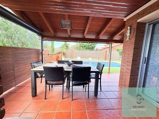 Chalet en venta en Corbera de Llobregat