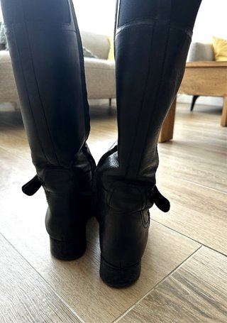 Botas de piel negras altas