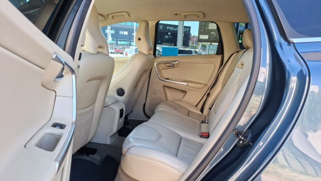 Volvo XC60 D4 2.4d 163cv AWD auto. 2014