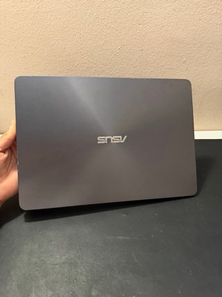 Portátil Asus i7