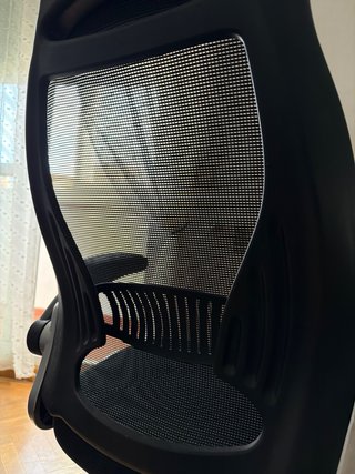 Silla de oficina ergonómica negra