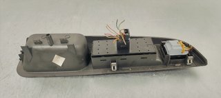 MANDO ELEVALUNAS DELANTERO IZQUIERDO VOLKSWAGEN J