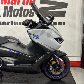 YAMAHA TMAX 560 ABS