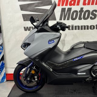 YAMAHA TMAX 560 ABS