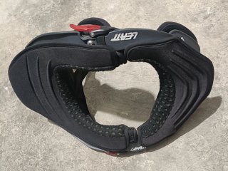 Collarín cervical Leatt-Brace