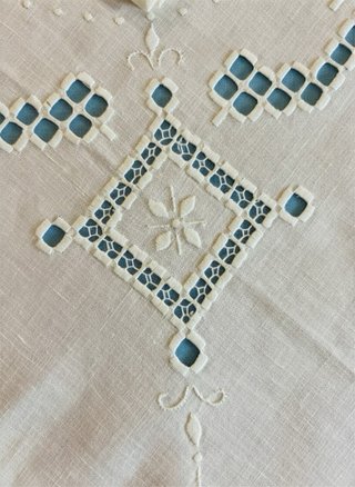 Tovaglietta Ricamo a Mano G2