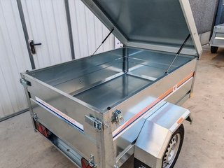 Nuevo: Remolque 750 kg con tapa