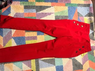 Cappotto Desigual Multicolor e due tailleur Motivi