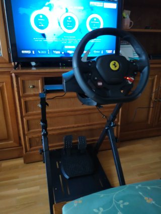 Volante Ferrari PS4 con Pedales