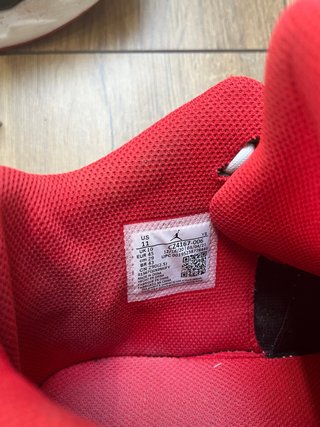 Zapatillas Jordan Max Aura Negro/Rojo