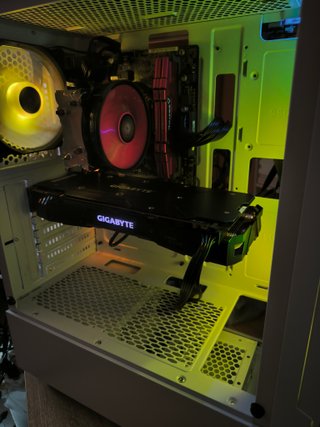 PC GAMING INTEL I7-6700K – 16GB RAM–1070 8GB + 2TB