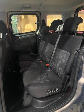 Opel Combo 1.6dcti 105cv selective