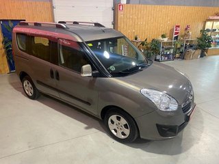 Opel Combo 1.6dcti 105cv selective