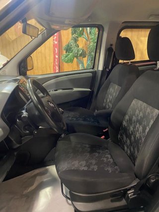 Opel Combo 1.6dcti 105cv selective