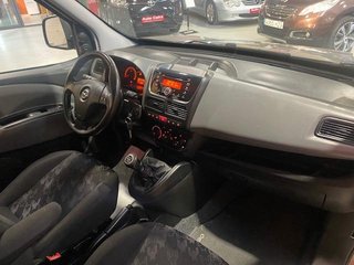 Opel Combo 1.6dcti 105cv selective