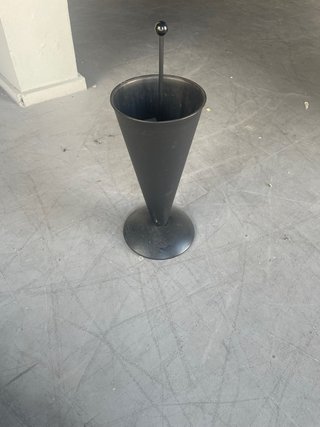 Paragüero negro con soporte