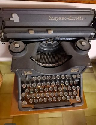Máquina de Escribir Hispano Olivetti M40