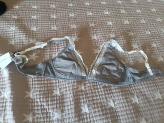 Sujetador Woman Secret gris nuevo