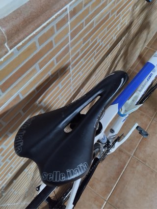 Bicicleta de carretera Whistle Crow