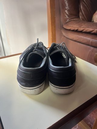 Zapatillas Nike Negras y Blancas