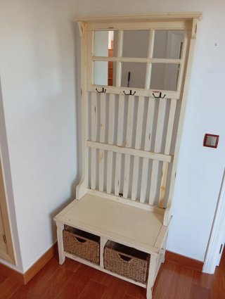 Recibidor vintage madera y mimbre