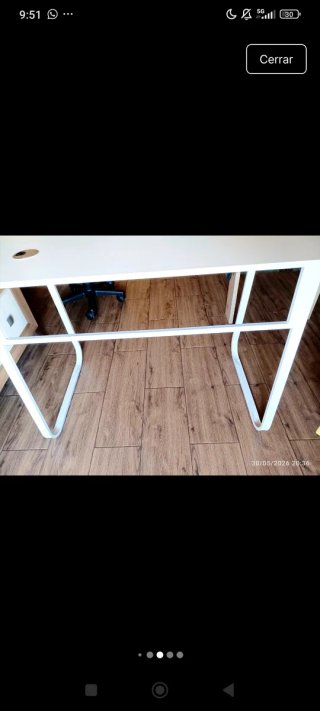 Mesa blanca multiusos