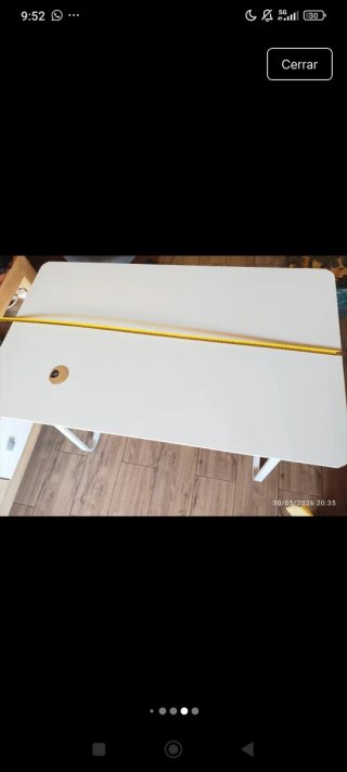 Mesa blanca multiusos
