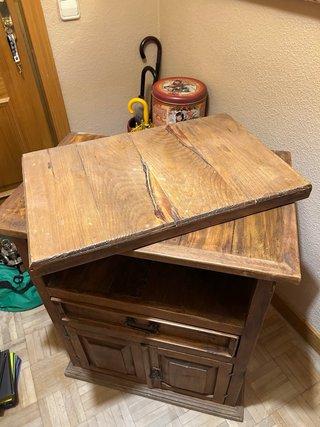 Mueble rústico de madera