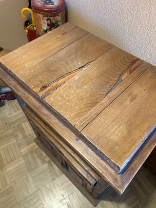 Mueble rústico de madera