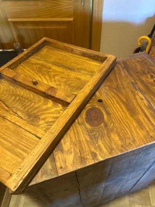 Mueble rústico de madera