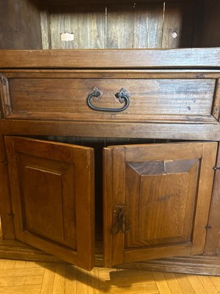 Mueble rústico de madera