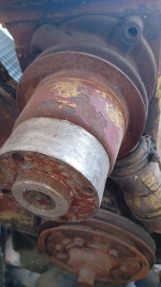 Bomba de agua tractor antiguo
