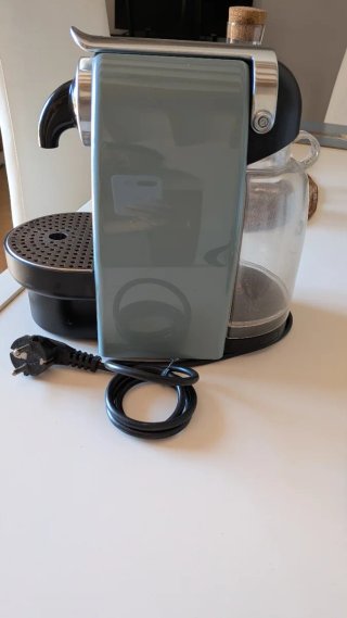 Cafetera Nespresso Essenza Mini