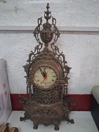 Reloj de sobremesa antiguo de bronce