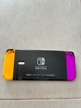 Nintendo Switch Morado y Naranja