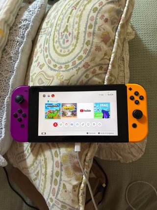 Nintendo Switch Morado y Naranja