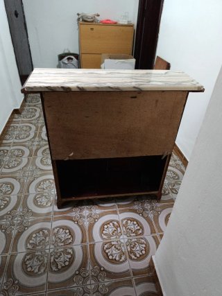 Mueble recibidor con tapa de mármol