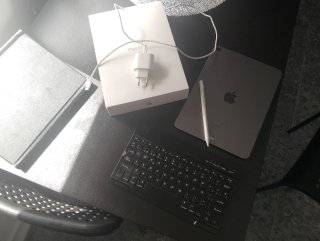 iPad Air 2020 Space Gray + Teclado